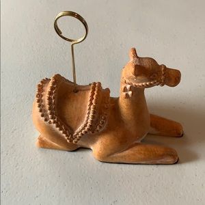Camel Note Holder
